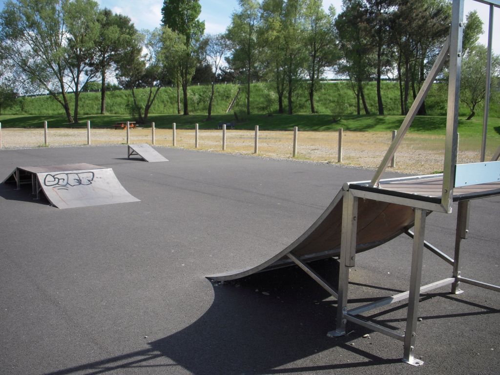 http://trotirider.com/forum/userimages/2/Skate-Park-de-Bourgneuf-en-Retz-2-.jpg