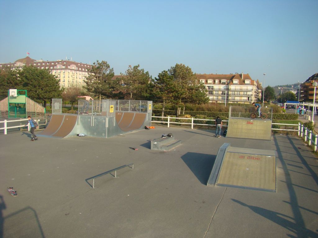 http://trotirider.com/forum/userimages/3/Skate-Park-Deauville-1-.JPG