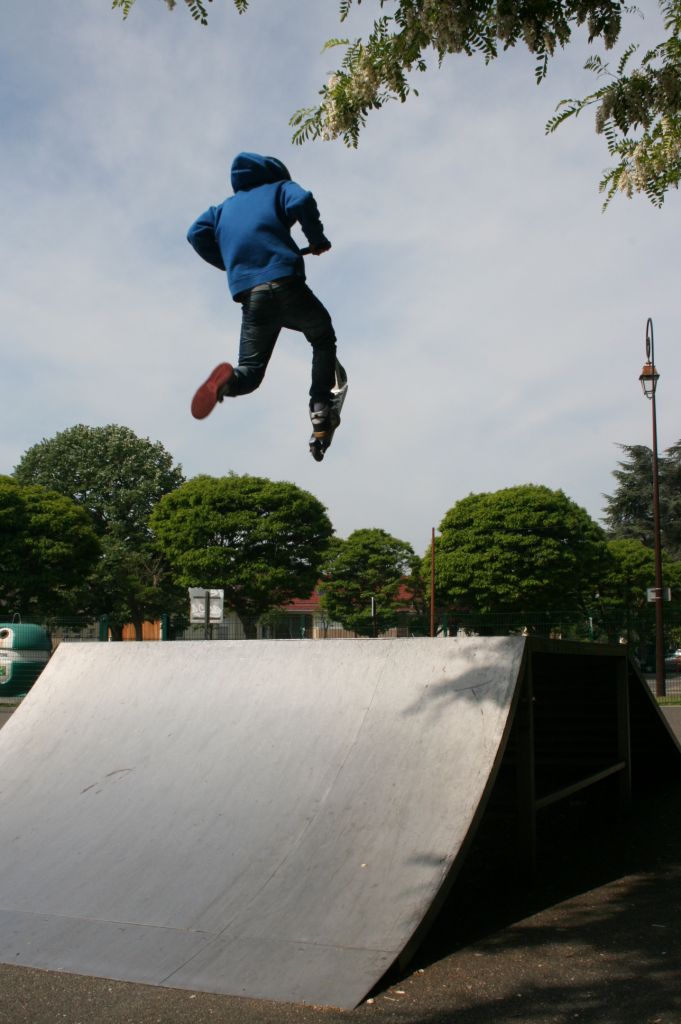 http://trotirider.com/forum/userimages/4/Skate-Park-Montmorency-1er-Mai-027.JPG