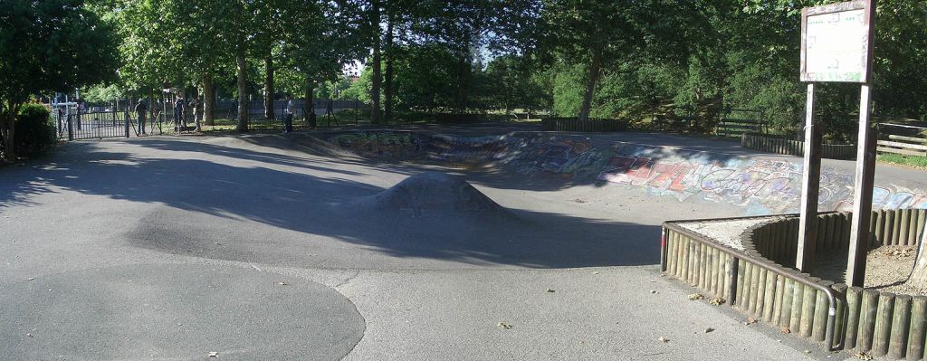 http://trotirider.com/forum/userimages/4/bayonne-skatepark-skate-bmx-roller-spot-guide-32.jpg