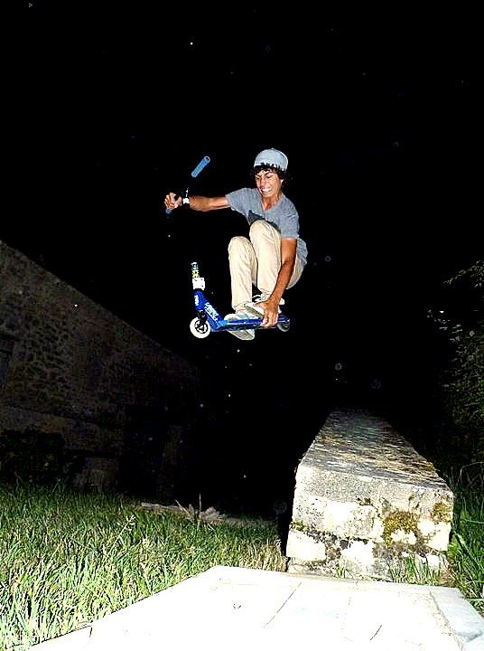 http://trotirider.com/forum/userimages/5/253440-1911399476985-1601828406-1868916-8236879-n.jpg