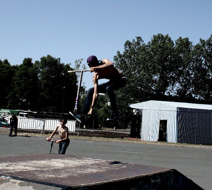 http://trotirider.com/forum/userimages/5/270520-250093648335557-100000047712730-1093131-2624201-n-1--1.jpg