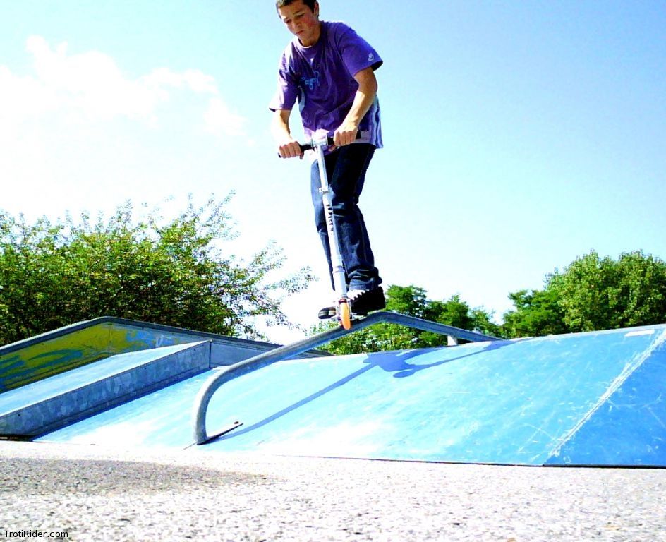 http://trotirider.com/forum/userimages/SkatePark-moin-de-16-veve-4.jpg