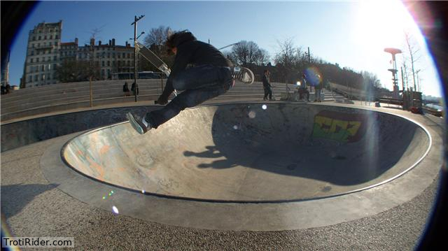 http://trotirider.com/trotipix/getitext.php?i=SkatePark_plus_de_16/GetAttachment1.jpg